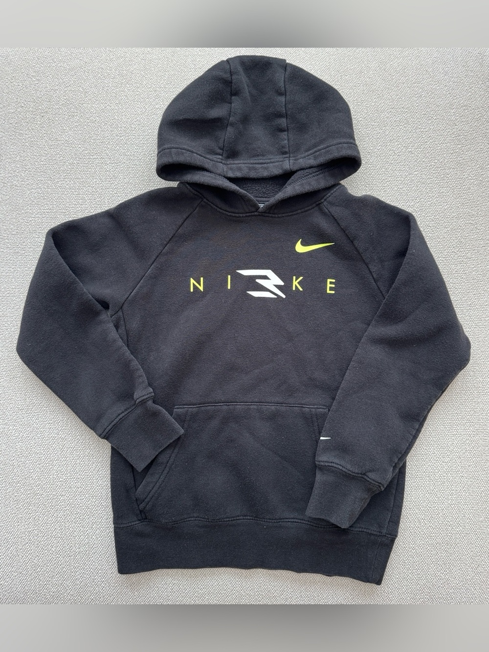 Boys Nike Kids' Black Hoodie & Neon Accent Small (8)